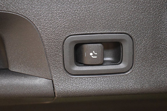 Mercedes-Benz CLA200 d 24 of 27