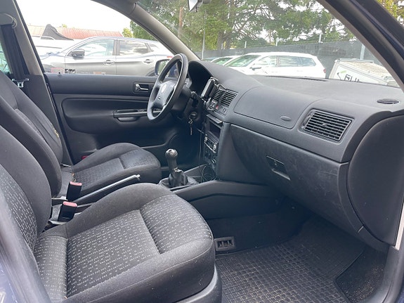 Volkswagen Golf I 4 of 5