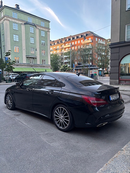 Mercedes-Benz CLA200 2 of 5