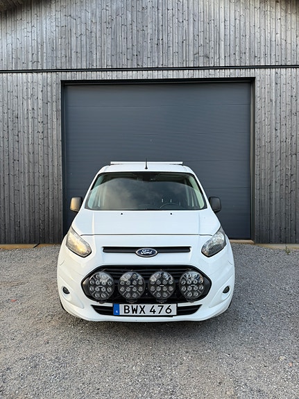 Ford Transit Connect 3 of 5