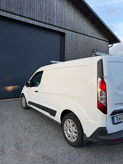 Ford Transit Connect 5 of 5