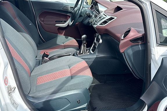 Ford Fiesta 9 of 9