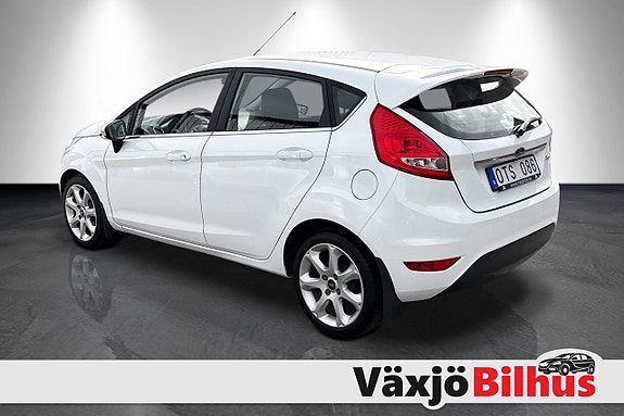 Ford Fiesta 2 of 9