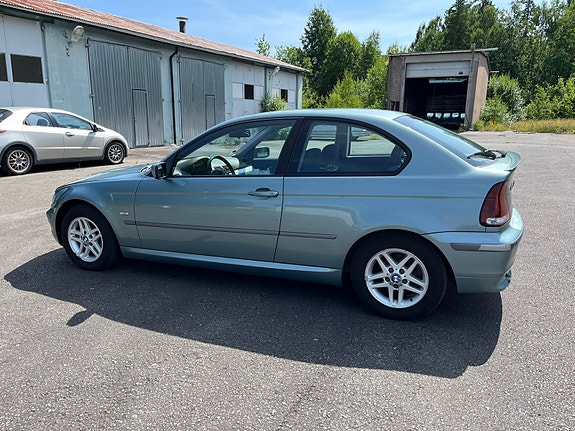 BMW 316Ti 3 of 5
