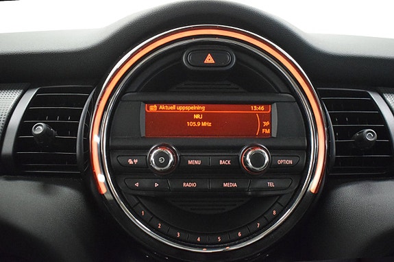 MINI Cooper 12 of 18