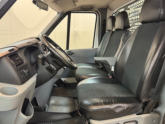Ford Transit 10 of 16