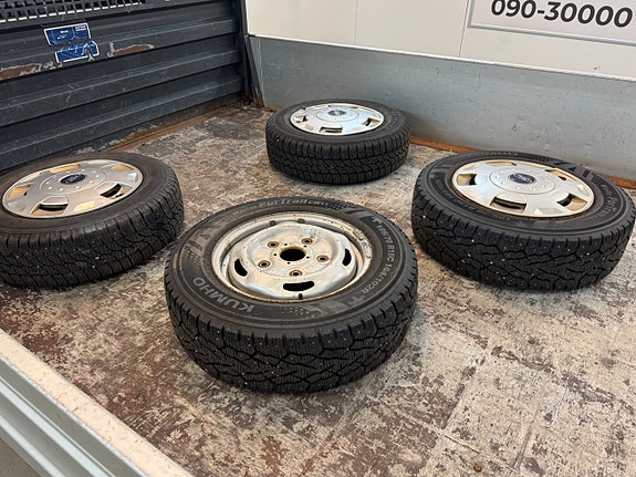 Ford Transit 16 of 16