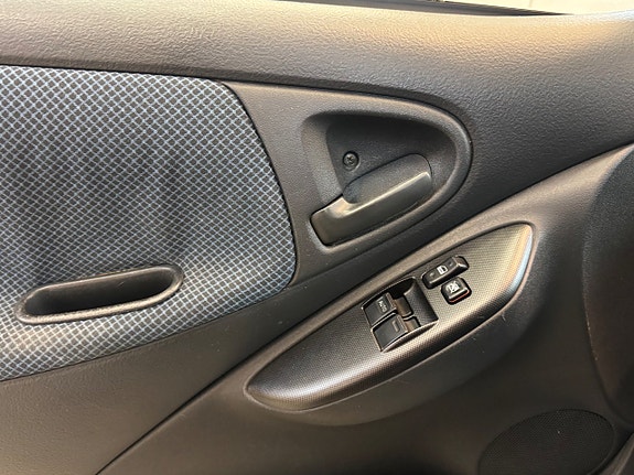 Toyota Yaris 16 of 17