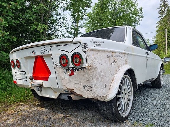 Volvo 244 3 of 6