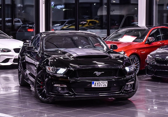 Ford Mustang 6 of 22