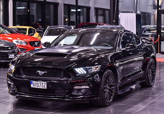 Ford Mustang 9 of 22