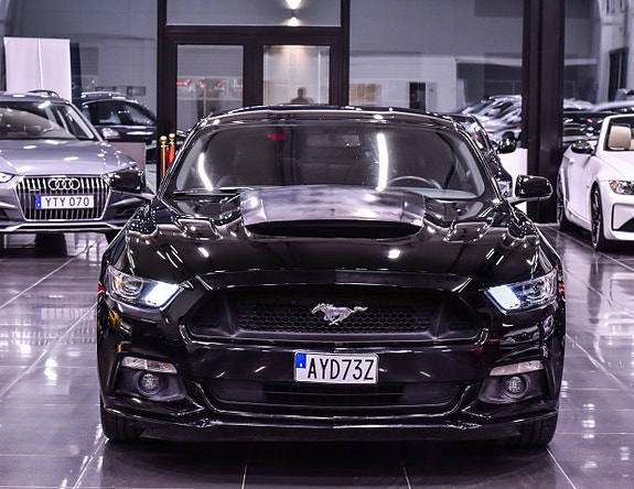 Ford Mustang 8 of 22