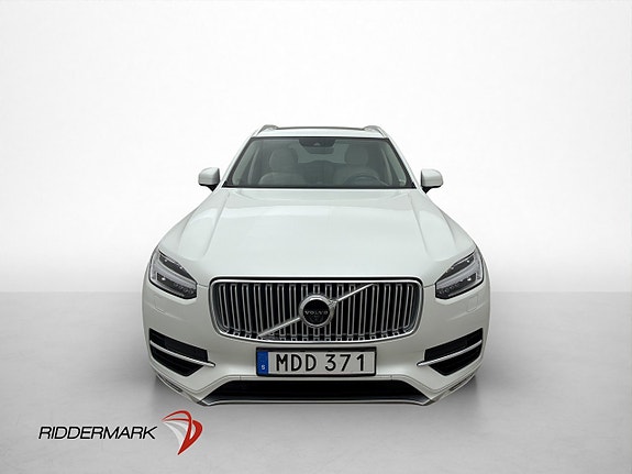 Volvo XC90 2 of 5