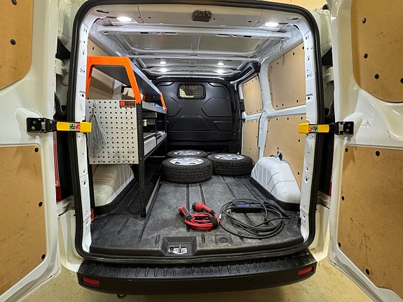 Ford Transit Custom 17 of 18