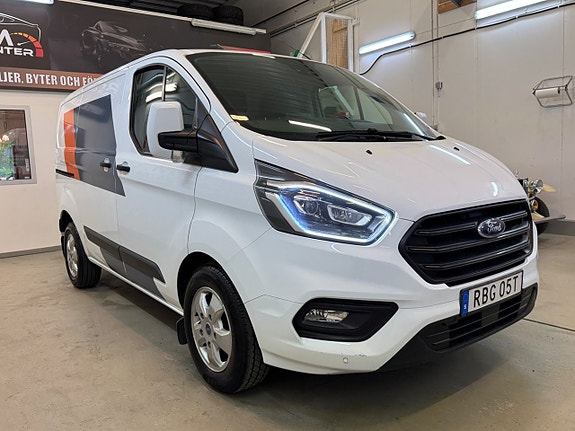 Ford Transit Custom 2 of 5