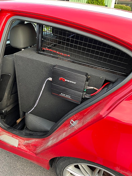 BMW 120i 3 of 5