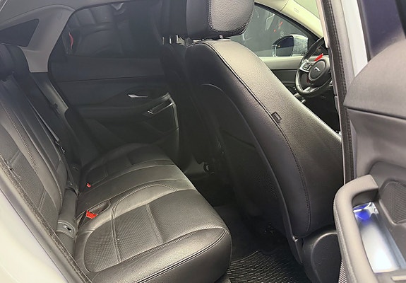 Jaguar E-PACE 17 of 30