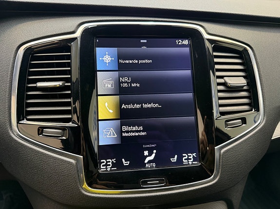 Volvo XC90 17 of 26