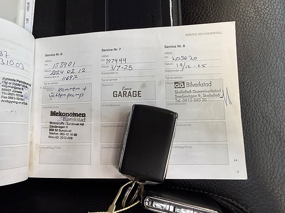 Volvo XC90 25 of 26