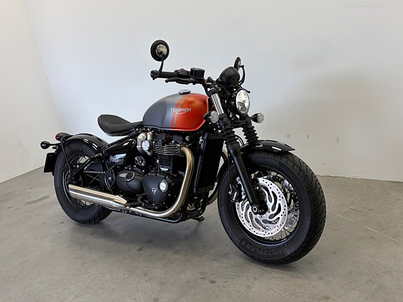 Triumph Bonneville Bobber 1200 ABS *75mil*Sommarkampanj* 4 of 5