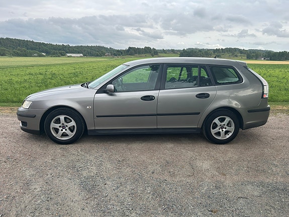 Saab 9-3 2 of 5