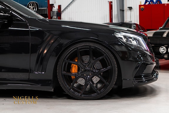 Mercedes-Benz S550 4 of 5