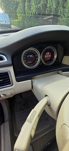 Volvo XC70 5 of 6
