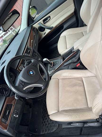BMW 320d 3 of 3