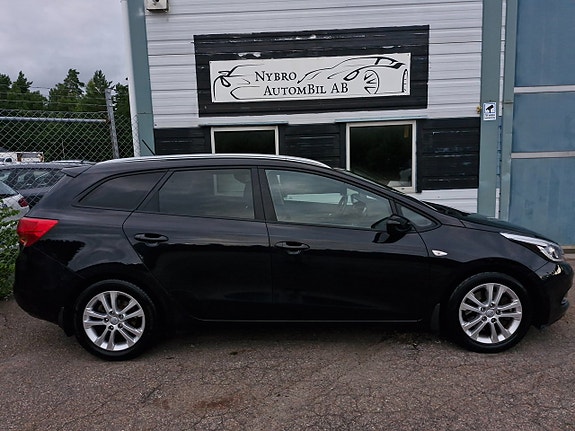 Kia Ceed 2 of 5