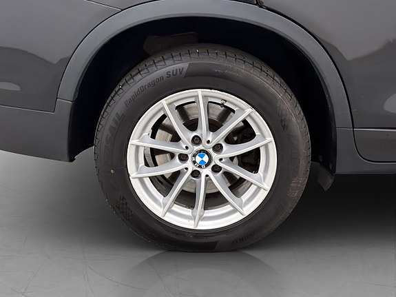 BMW X3 28 of 29
