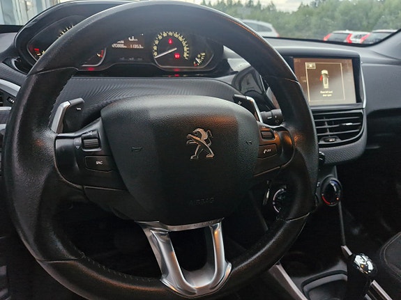Peugeot 2008 8 of 15