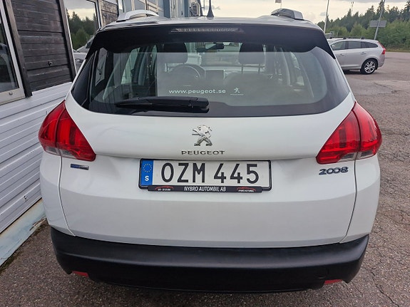 Peugeot 2008 4 of 5