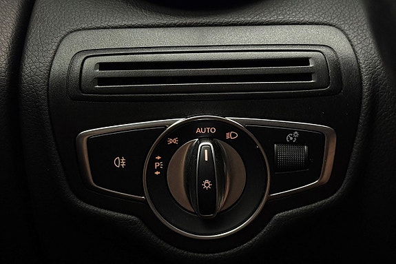 Mercedes-Benz GLC300 de 30 of 30