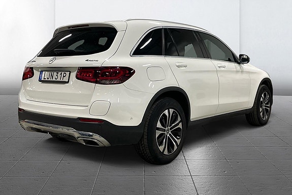 Mercedes-Benz GLC300 de 4 of 5