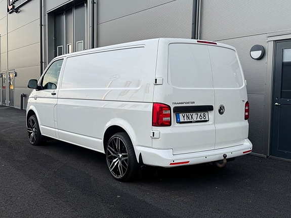 Volkswagen Transporter 3 of 5