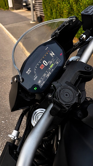 Ducati Monster 821 3 of 5