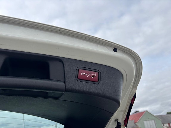 Mercedes-Benz GLA200 27 of 29