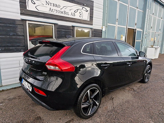Volvo V40 3 of 5