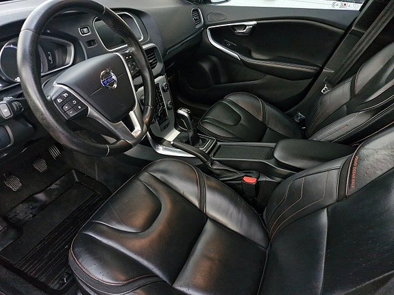 Volvo V40 5 of 5
