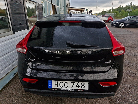 Volvo V40 4 of 5