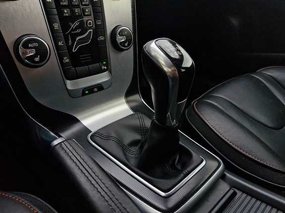 Volvo V40 8 of 13