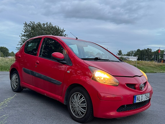 Toyota Aygo 3 of 5