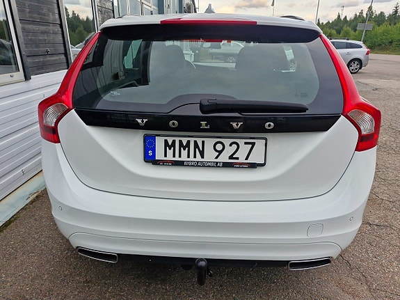 Volvo V60 4 of 5