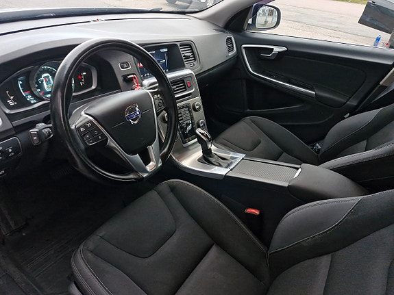 Volvo V60 5 of 5