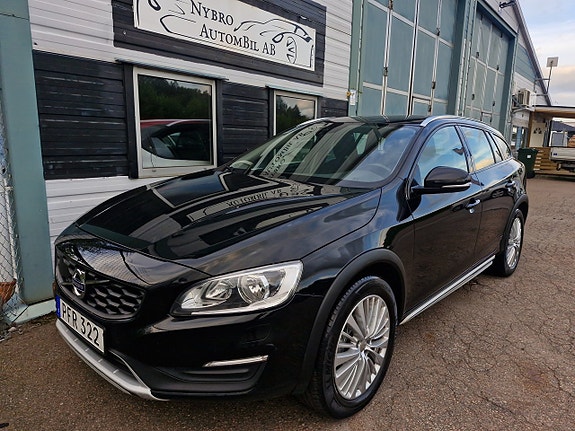 Volvo V60 Cross Country 9 of 12