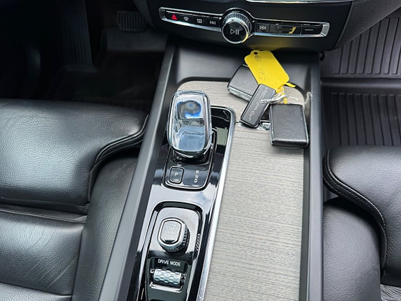 Volvo XC60 15 of 21