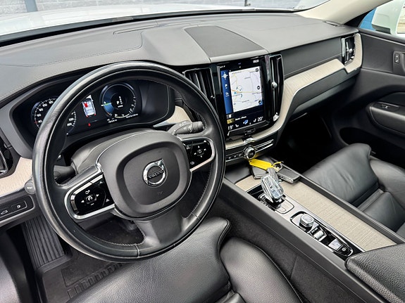 Volvo XC60 11 of 21