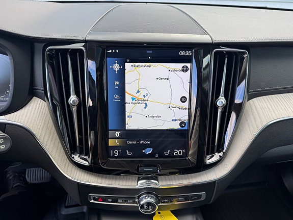 Volvo XC60 18 of 21