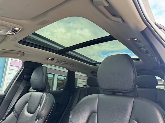 Volvo XC60 13 of 21