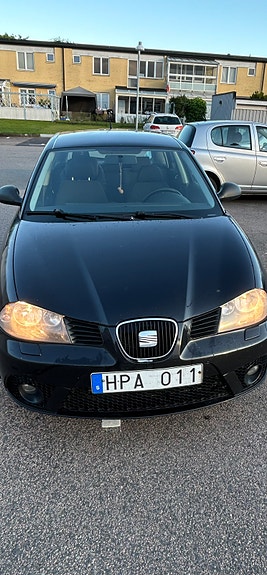 Seat Ibiza 4 of 5
